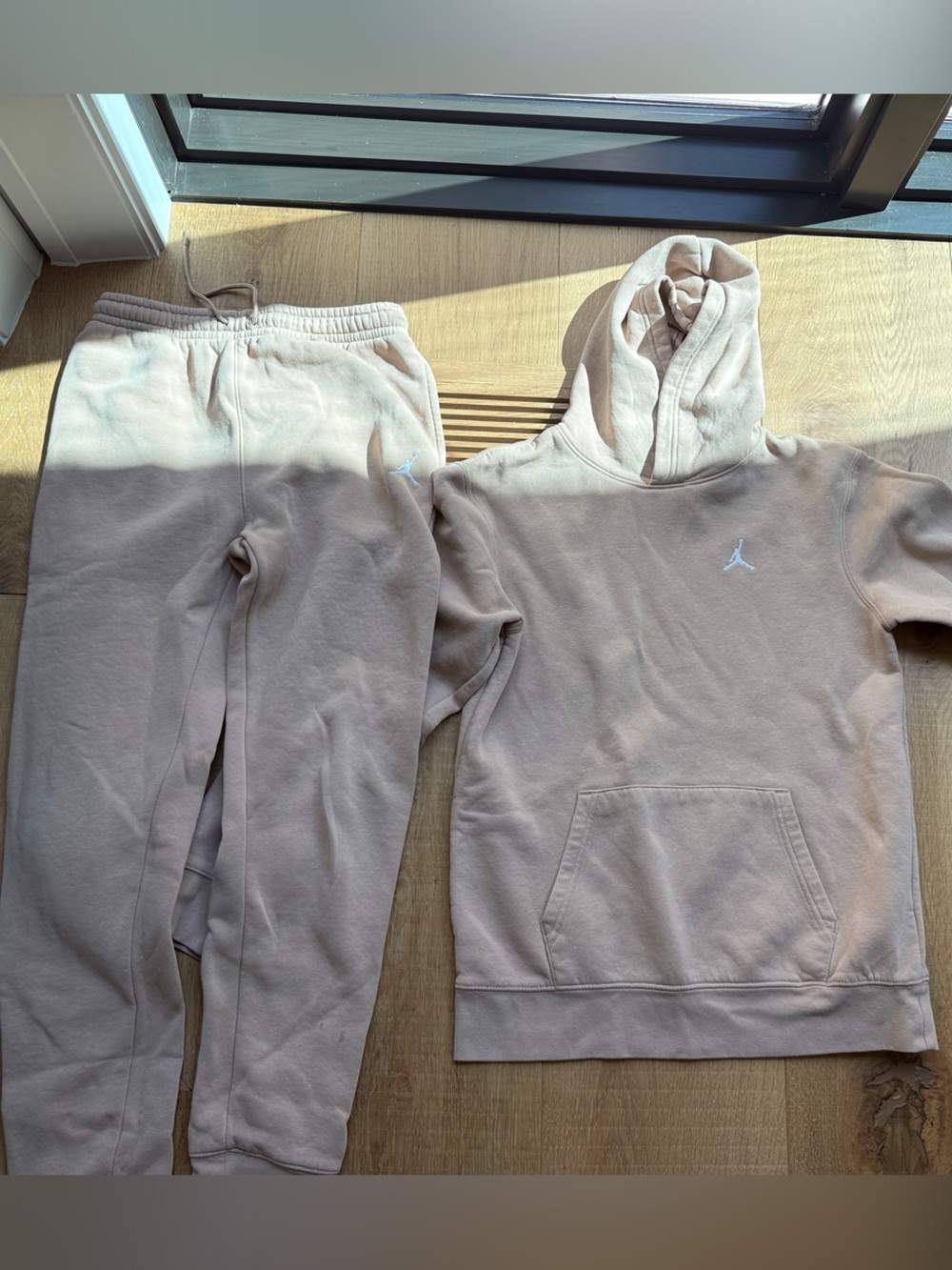 Jordan Kids Crewneck Hoodie & Joggers Set in Light Beige